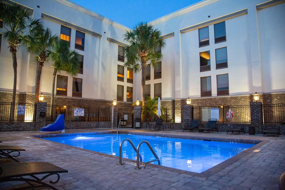 Hampton Patriots Point Hotel 3*